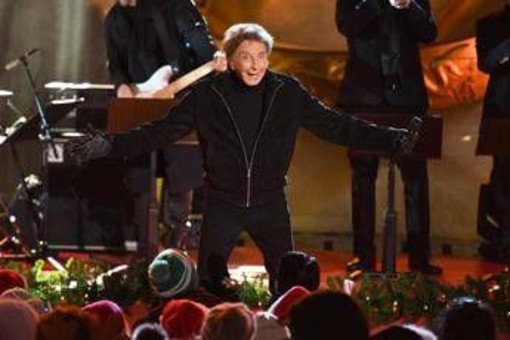 Barry Manilow annuncia lo stop: "Ho un tumore al polmone sinistro" Barry Manilow annuncia lo stop: "Ho un tumore al polmone sinistro"