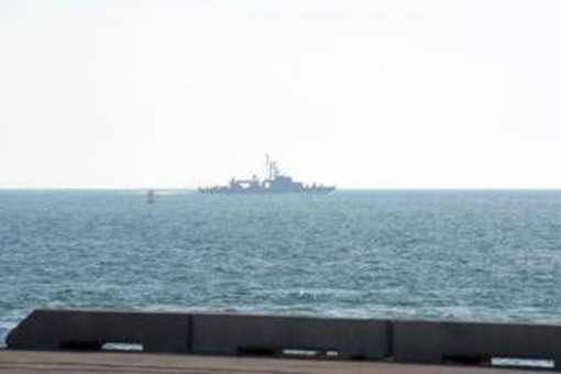 Iran, nave cinese attravera Hormuz e sfida il blocco di Trump. Oggi primi colloqui Israele-Libano - Diretta Iran, nave cinese attravera Hormuz e sfida il blocco di Trump. Oggi primi colloqui Israele-Libano - Diretta