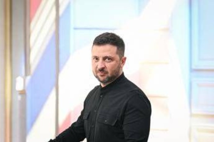 Ucraina, Zelensky: "Pronto a incontrare Putin, pace possibile prima di autunno"