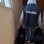 Nascondeva 65 kg droga in casa, 35enne romana tradita da passeggiate con il cane