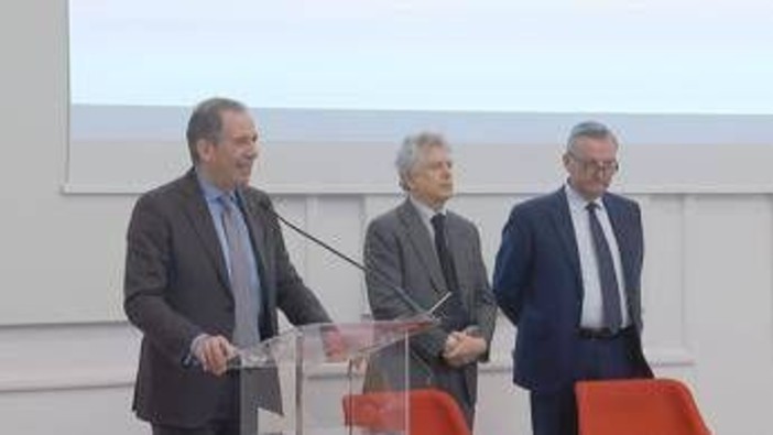 Cdp, Gorno Tempini: "Da 175 anni ponte tra pubblico e privato, anche in tempi difficili come ora" Cdp, Gorno Tempini: "Da 175 anni ponte tra pubblico e privato, anche in tempi difficili come ora"