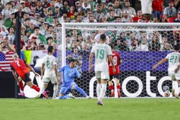 Mondiali, Algeria-Austria 3-3: 'biscotto' al fotofinish e Iran eliminato