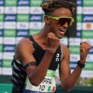 Atletica, Yeman Crippa vince la Maratona di Parigi Atletica, Yeman Crippa vince la Maratona di Parigi