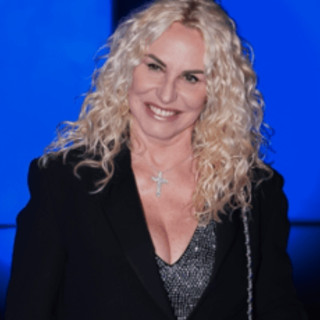 Ascolti tv 11 settembre, Antonella Clerici regina del venerdì sera su Rai 1. Gerry Scotti batte ancora De Martino Ascolti tv 11 settembre, Antonella Clerici regina del venerdì sera su Rai 1. Gerry Scotti batte ancora De Martino