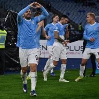 Lazio-Genoa 3-2, pioggia di rigori nell'Olimpico deserto