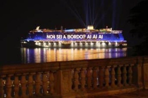 Sanremo: tra Disco Night e Old West, Costa Toscana si accende a ritmo di musica Sanremo: tra Disco Night e Old West, Costa Toscana si accende a ritmo di musica