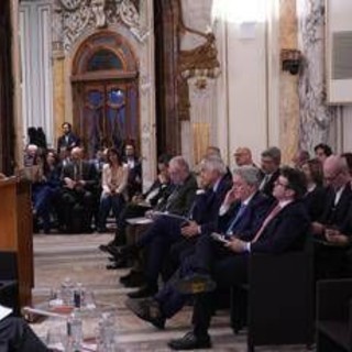 Tlc: ogni euro investito in fibra ottica genera 4,4 euro di pil