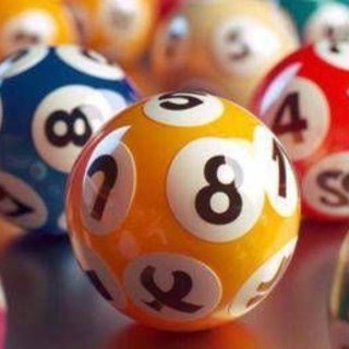 Superenalotto, numeri e combinazione vincente 23 dicembre 2025