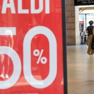 Saldi, sabato al via in quasi tutta Italia ma ribassi già iniziati Saldi, sabato al via in quasi tutta Italia ma ribassi già iniziati