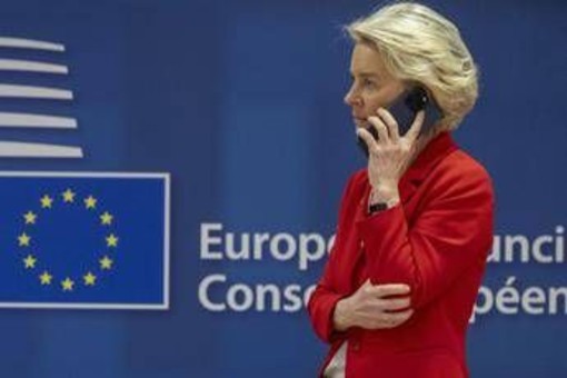 Ue, da difesa a economia e Ucraina: Von der Leyen verso il discorso su Stato dell'Unione Ue, da difesa a economia e Ucraina: Von der Leyen verso il discorso su Stato dell'Unione