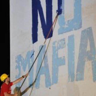 Mafia, rapporto Eurispes: "Confiscati oltre 47.000 beni e aziende, ma solo poco più metà destinati" Mafia, rapporto Eurispes: "Confiscati oltre 47.000 beni e aziende, ma solo poco più metà destinati"