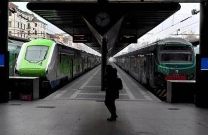 Sciopero 30 ottobre, trasporti a rischio nonostante precettazione: disagi per treni, bus, metro e Tpl Sciopero 30 ottobre, trasporti a rischio nonostante precettazione: disagi per treni, bus, metro e Tpl