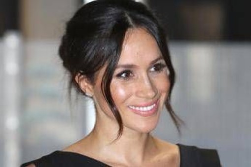 Netflix risponde alle accuse: "Meghan Markle per promuovere The Gentlemen? La serie non ha bisogno di inventare la sua partecipazione"
