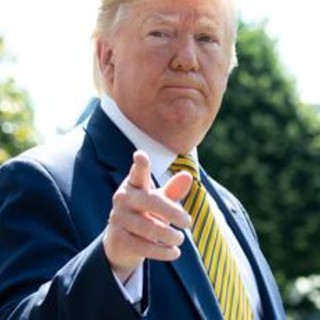 Trump, boom di ricavi dalle criptovalute: oltre 1 miliardo di dollari in un anno Trump, boom di ricavi dalle criptovalute: oltre 1 miliardo di dollari in un anno