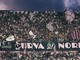 Petardi in campo, rissa e ospiti scortati fuori: caos in Palermo-Catanzaro Petardi in campo, rissa e ospiti scortati fuori: caos in Palermo-Catanzaro