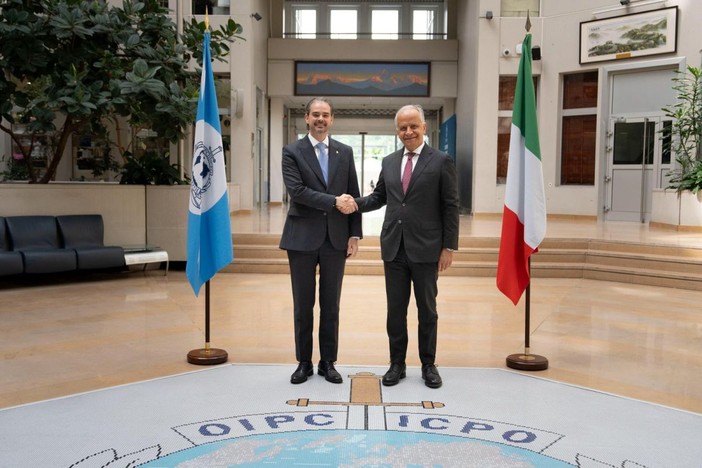 Piantedosi a Lione incontra il segretario generale dell’Interpol