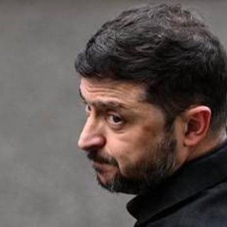 Ucraina, Zelensky a Berlino: &quot;Cerco sostegno Usa per congelare linea fronte&quot;