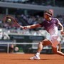 Roland Garros, paura per raccattapalle: Svajda lo colpisce, cos'è successo Roland Garros, paura per raccattapalle: Svajda lo colpisce, cos'è successo