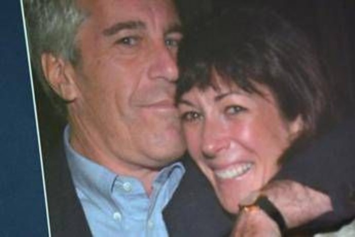 Caso Epstein, fratello Ghislaine Maxwell: "Da Trump ci aspettiamo la grazia"