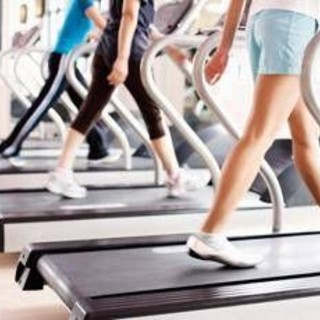Sport dopo le vacanze, il cardiologo: "Ripartire gradualmente, attenzione a caldo e sintomi"