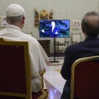 Benigni torna in tv: &quot;San Pietro mio migliore amico, primo follower di Gesù&quot;