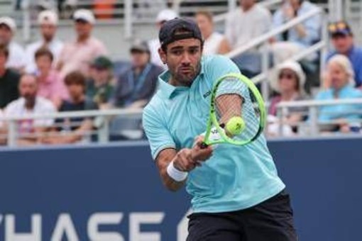 Berrettini, esordio ok a Shanghai: Kovacevic battuto in rimonta Berrettini, esordio ok a Shanghai: Kovacevic battuto in rimonta