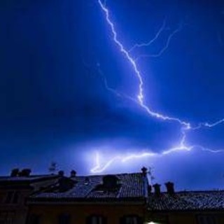 Meteo, cambia tutto nel weekend: tornano piogge e temporali al Centro-Sud