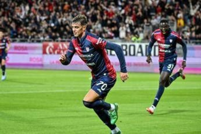 Cagliari-Juve 1-1, Kolo Muani risponde a Maldini: i bianconeri agganciano il Como al sesto posto Cagliari-Juve 1-1, Kolo Muani risponde a Maldini: i bianconeri agganciano il Como al sesto posto