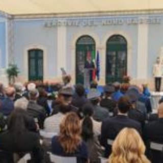 Scontro tra treni ad Andria, Mattarella a cerimonia per decennale: commozione tra parenti vittime Scontro tra treni ad Andria, Mattarella a cerimonia per decennale: commozione tra parenti vittime