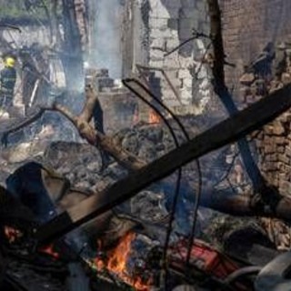 Ucraina-Russia, Mosca: "Avanziamo in tutte le direzioni". Attacchi su Odessa, colpita anche Mykolaiv Ucraina-Russia, Mosca: "Avanziamo in tutte le direzioni". Attacchi su Odessa, colpita anche Mykolaiv