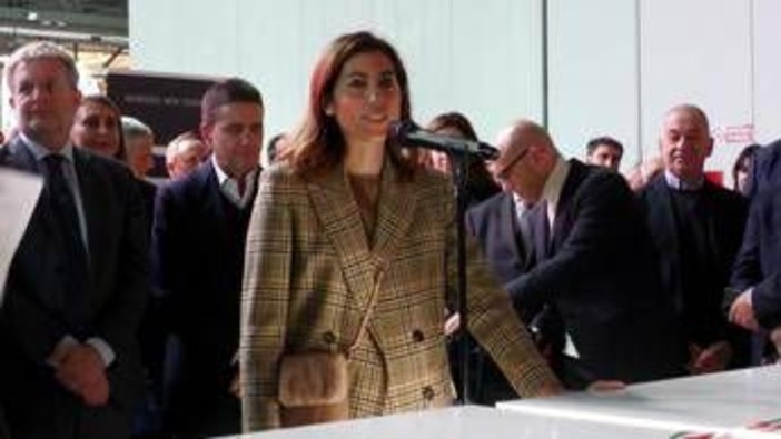 Artigianato, ass. Cappello: "Artigiano in Fiera momento che vale 200 mln di indotto per Milano" Artigianato, ass. Cappello: "Artigiano in Fiera momento che vale 200 mln di indotto per Milano"