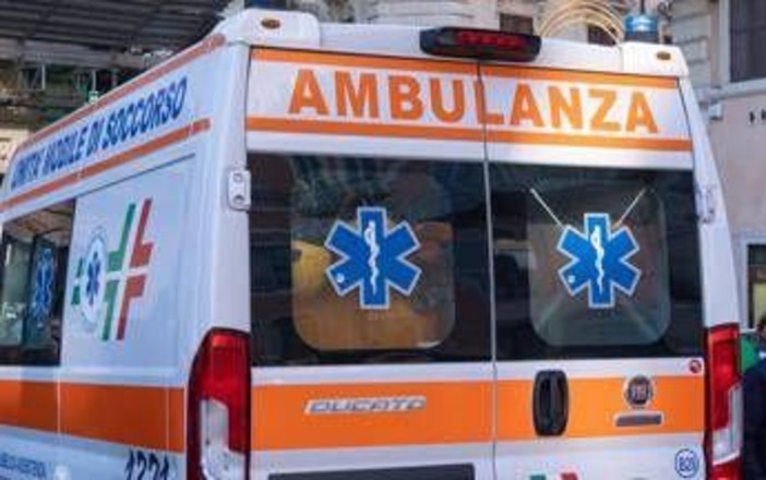 Latina, auto investe bicicletta ad Aprilia: morta 14enne Latina, auto investe bicicletta ad Aprilia: morta 14enne