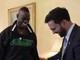 Balotelli a New York dal sindaco Mamdani, stretta di mano e maglia del Ghana in dono Balotelli a New York dal sindaco Mamdani, stretta di mano e maglia del Ghana in dono