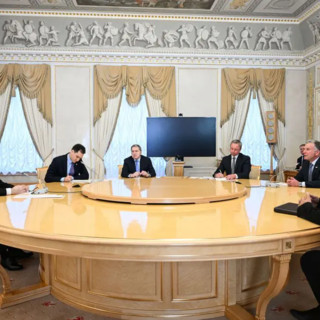 Ucraina, Cremlino “Pronti a negoziati trilaterali attorno al 10 novembre”