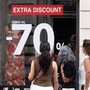 Saldi estivi al via, ribassi in tutta Italia ma il caro-vita frena lo shopping Saldi estivi al via, ribassi in tutta Italia ma il caro-vita frena lo shopping