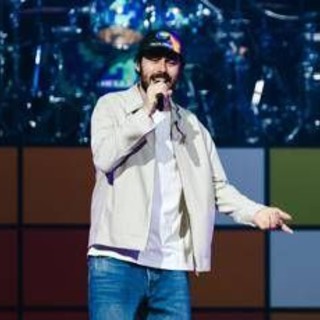 Pinguini Tattici Nucleari, il frontman Riccardo Zanotti è diventato papà: l'annuncio Pinguini Tattici Nucleari, il frontman Riccardo Zanotti è diventato papà: l'annuncio