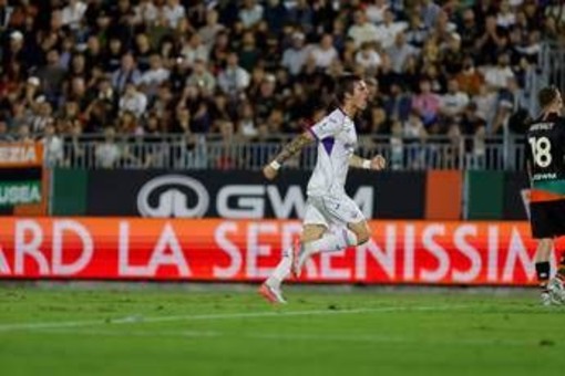 Buona la prima per Vanoli, la Fiorentina vince 4-2 a Venezia con una tripletta di Mastantuono