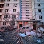Ucraina, massiccio attacco russo nella notte: almeno 9 morti e oltre 100 feriti, colpita Kiev