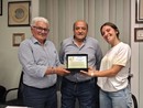 Flavio Zunino con il presidente dell'Avis provinciale Valentino Piacenza e la consigliera Matilda Brero